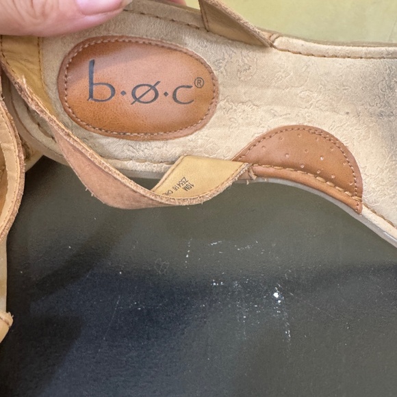 BOC Born Sandals Womens Size 10 Beige Strappy Leather Flat Slingback Ankle - Picture 3 of 7